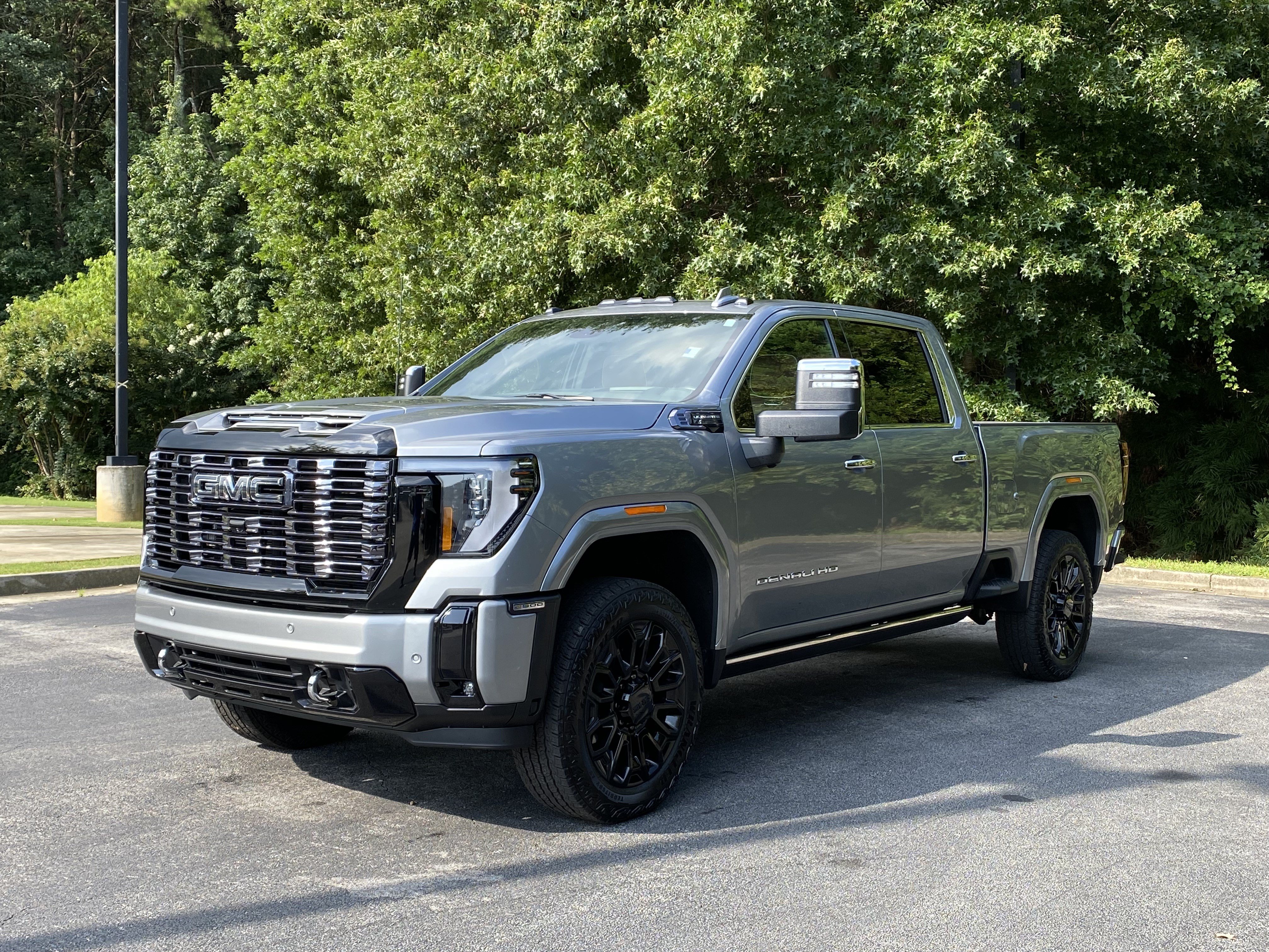 Used 2026 GMC Sierra 2500 Denali Ultimate AWD/4WD image 5