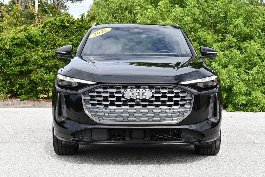 Used 2025 Audi Q5 Prestige AWD/4WD image 38