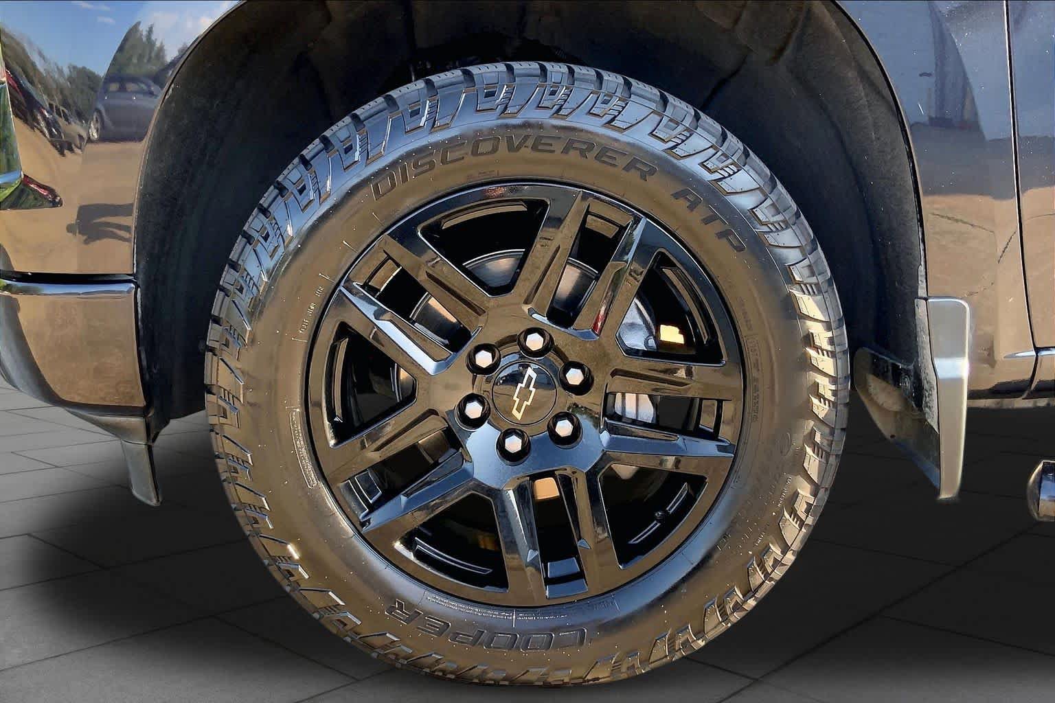Used 2023 Chevrolet Silverado 1500 Custom w/ LPO, Dark Essentials Package RWD image 11