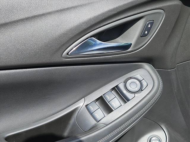 Used 2023 Buick Encore GX Select w/ Sport Touring Package FWD image 10