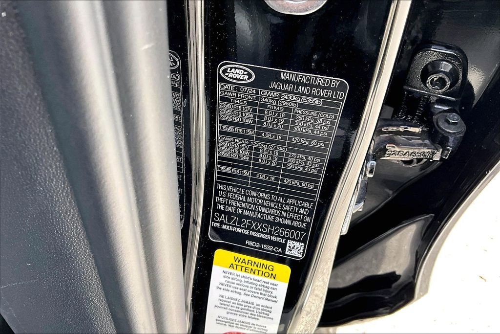 Used 2025 Land Rover Range Rover Evoque Dynamic SE image 33