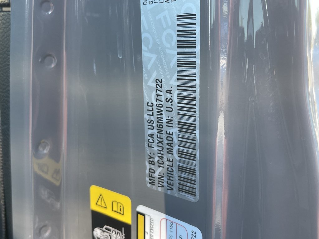 Used 2021 Jeep Wrangler Unlimited Rubicon AWD/4WD image 14