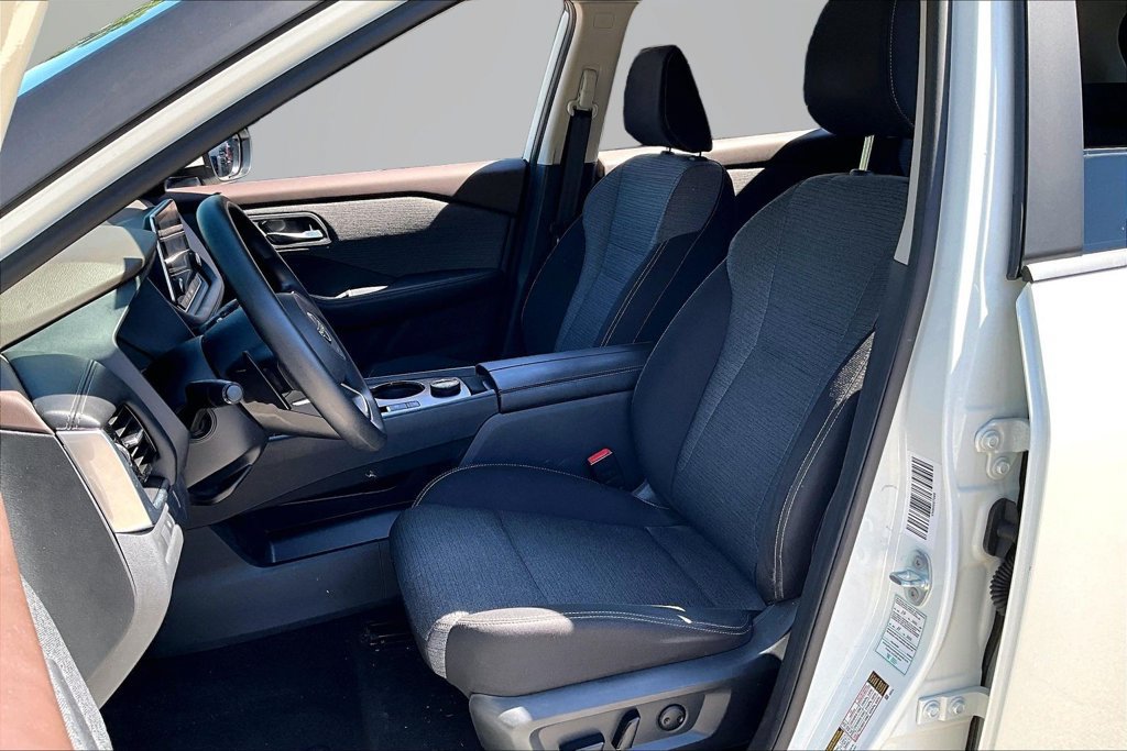 Used 2023 Nissan Rogue SV AWD/4WD image 21