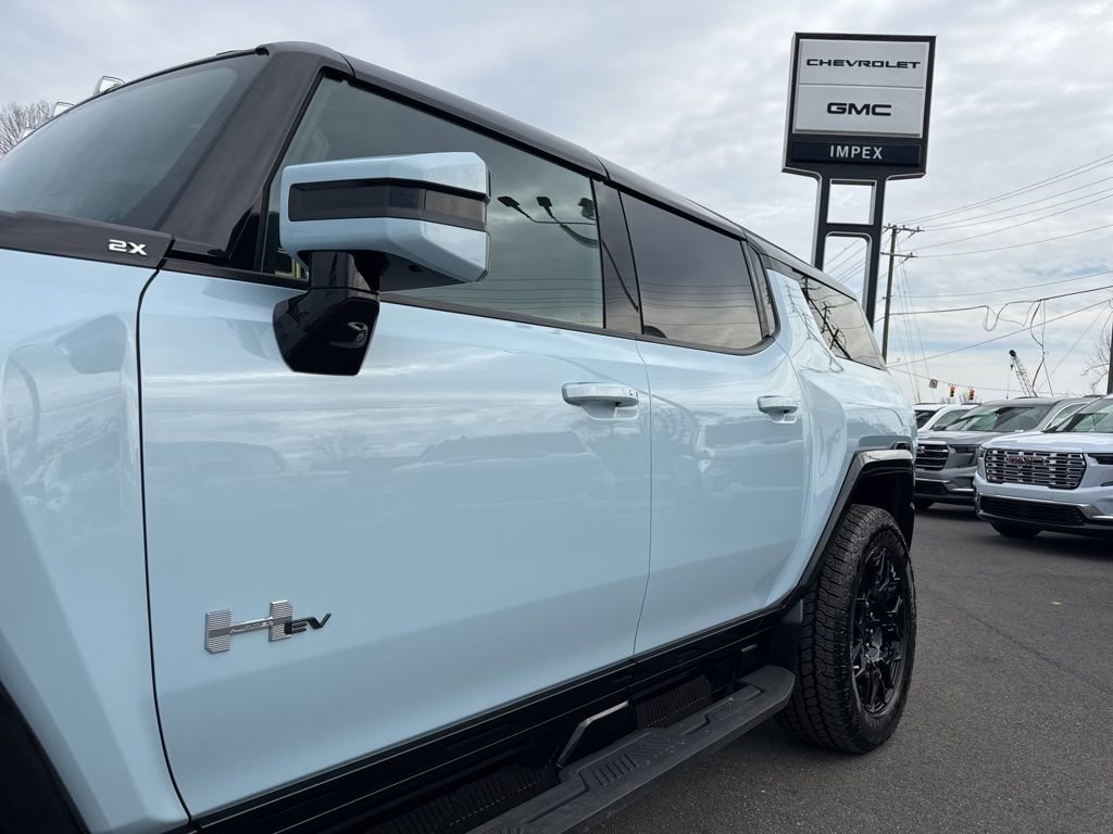Used 2025 GMC Hummer EV 2X image 36