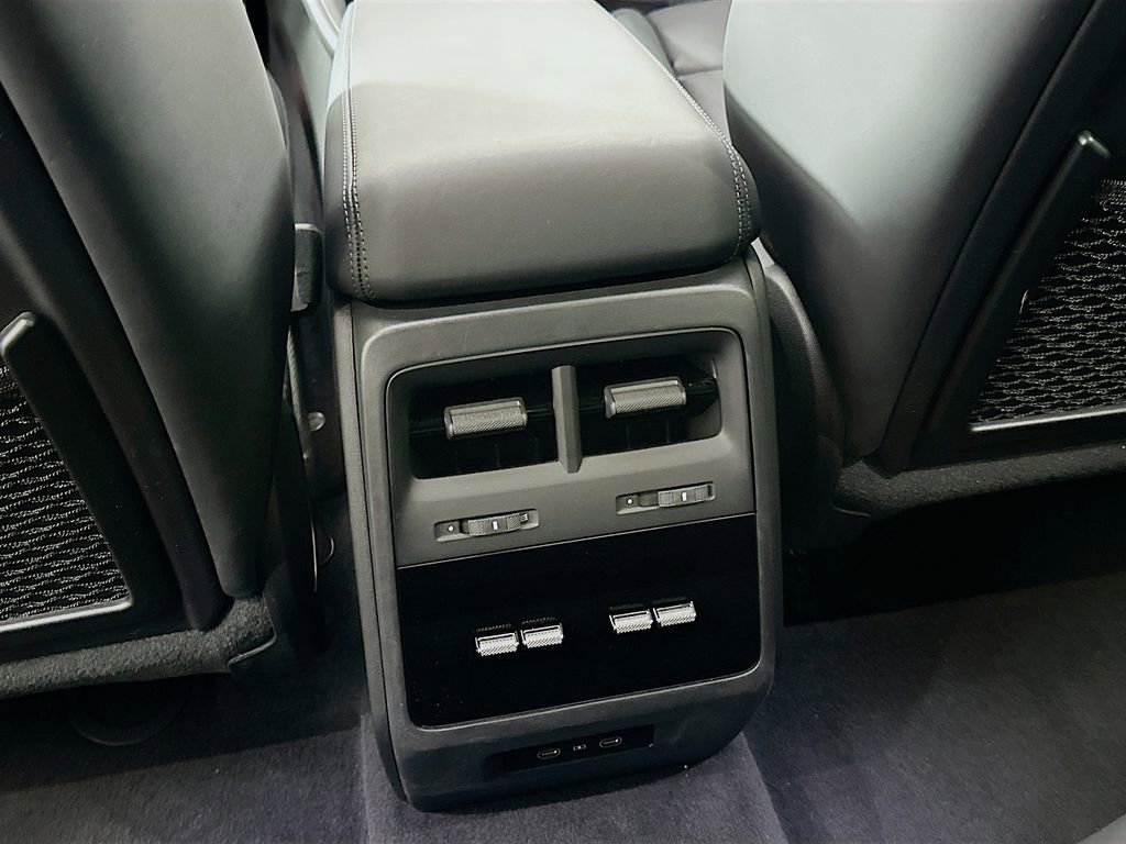 Used 2025 Porsche Macan 4S Electric image 27