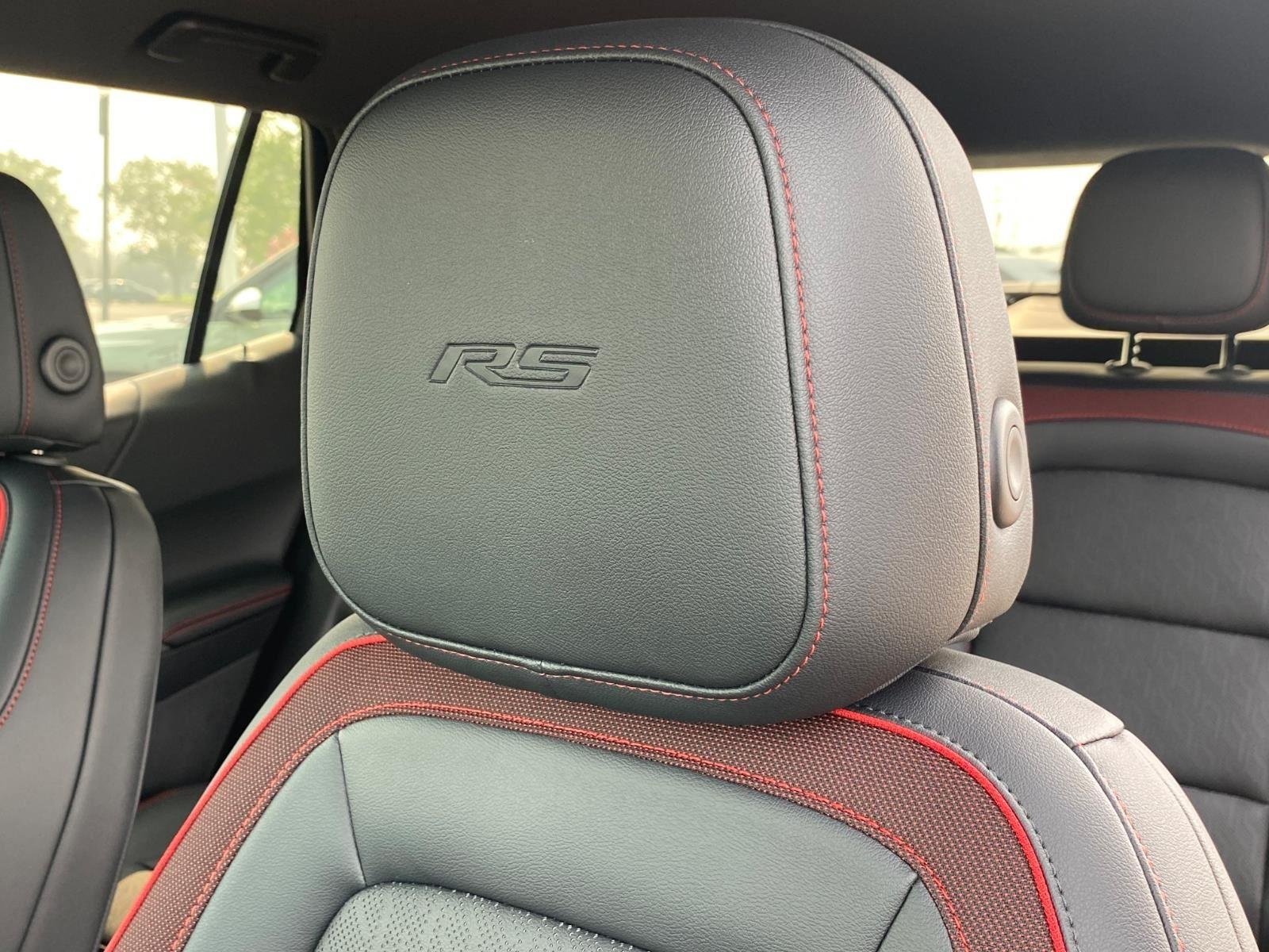 New 2027 Chevrolet Equinox RS w/ Safety and Technology Package FWD image 17