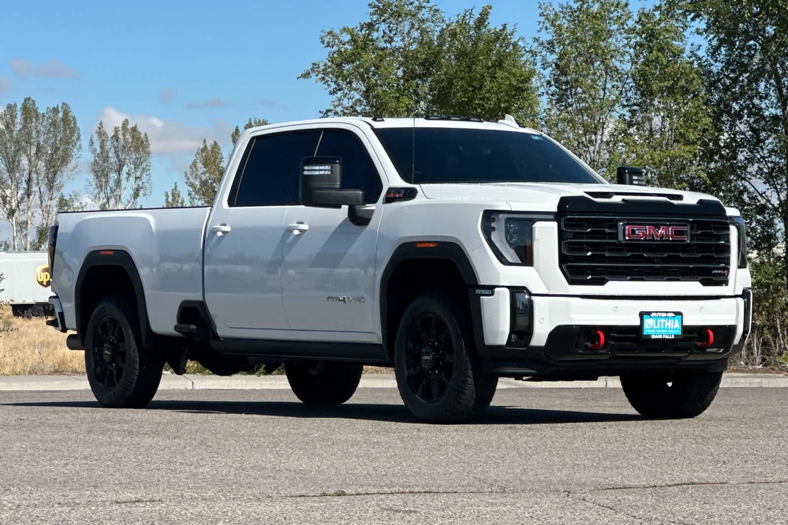 Used 2024 GMC Sierra 3500 AT4 w/ AT4 Premium Plus Package AWD/4WD image 9