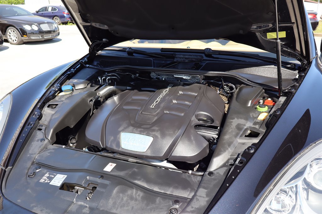 Used 2014 Porsche Cayenne Diesel AWD/4WD image 41