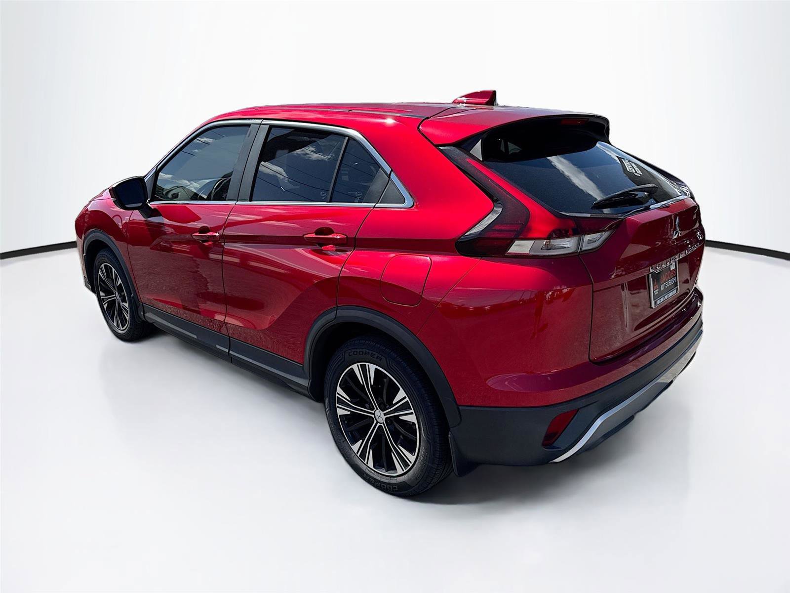 Used 2022 Mitsubishi Eclipse Cross SEL FWD image 3