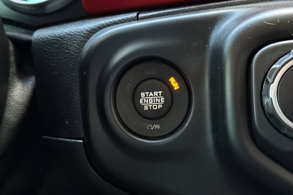 Used 2021 Jeep Wrangler Unlimited Rubicon AWD/4WD image 24