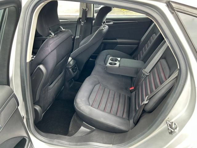 Used 2013 Ford Fusion SE FWD image 9