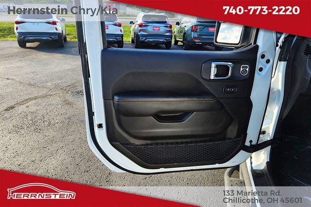 Used 2024 Jeep Wrangler Unlimited Sahara AWD/4WD image 10
