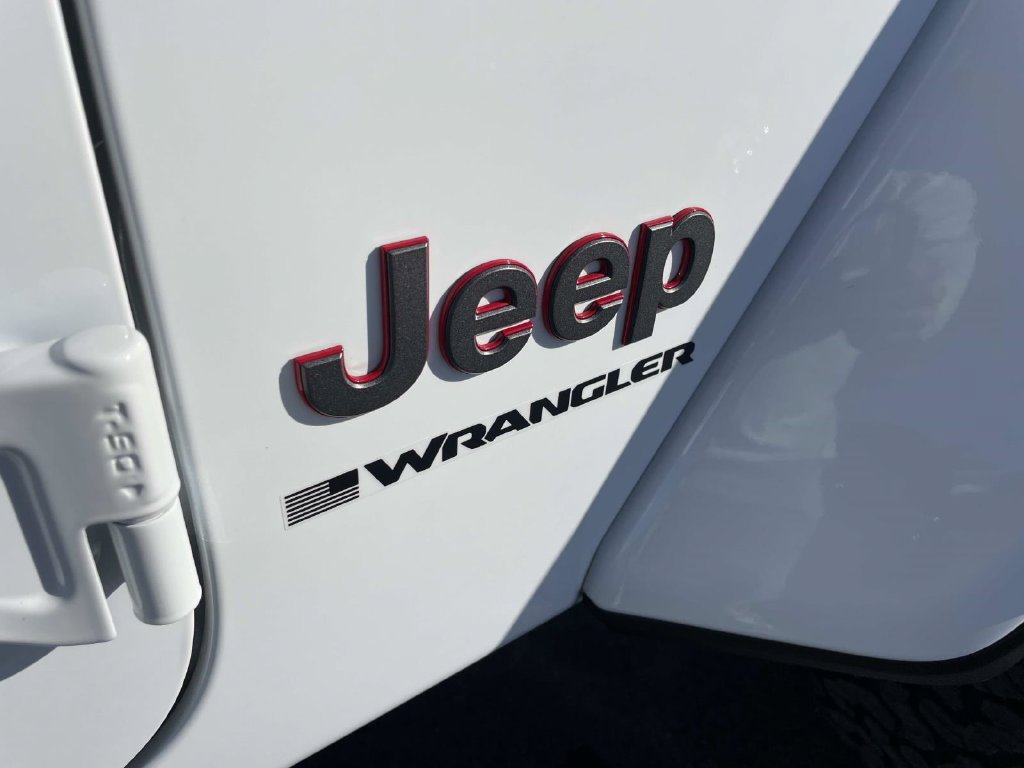 Used 2024 Jeep Wrangler Unlimited Rubicon AWD/4WD image 34