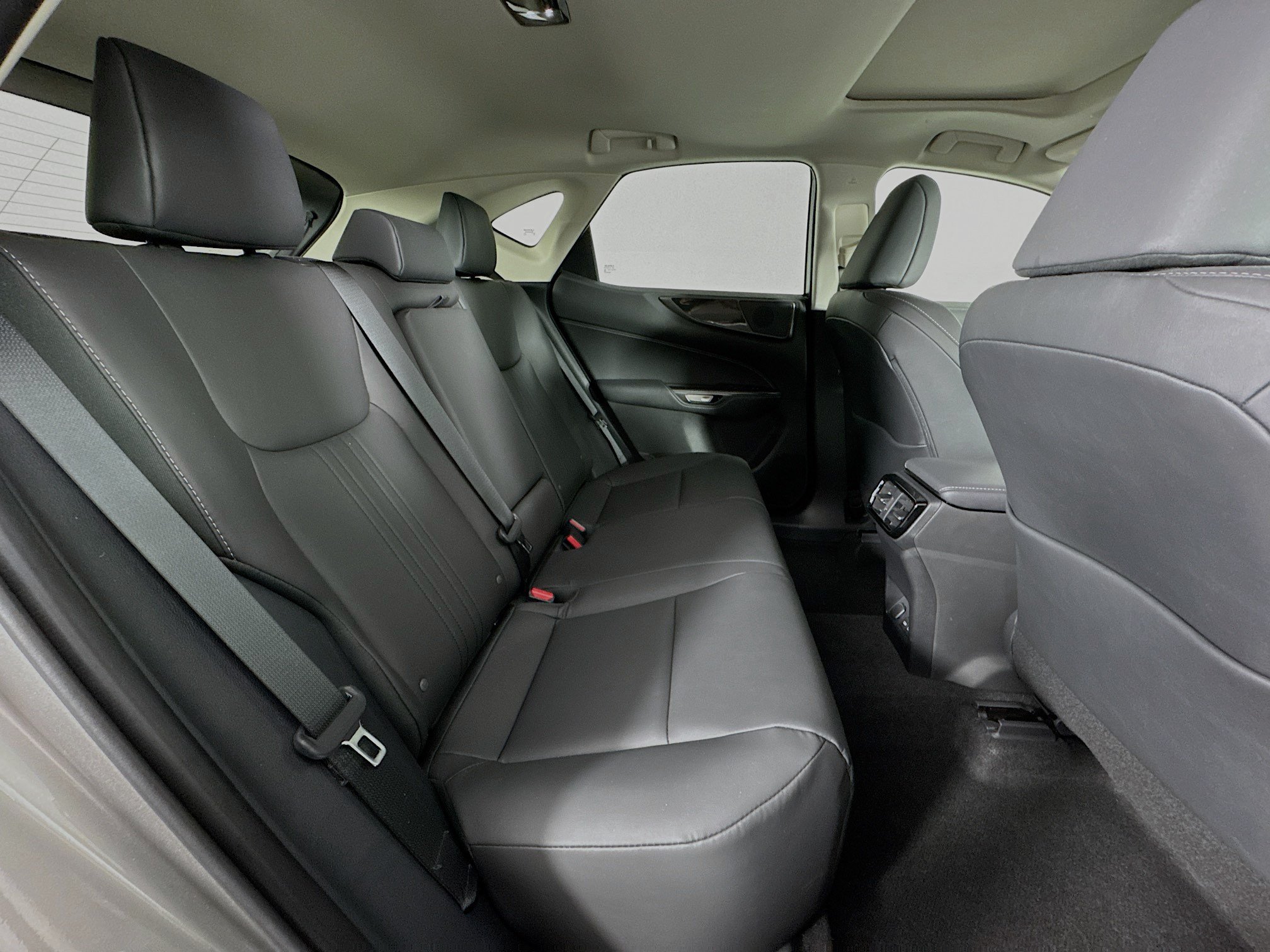 Used 2025 Lexus NX 250 FWD w/ Cold Area Package image 28
