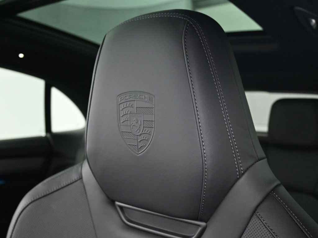 New 2026 Porsche Macan 4S Electric image 20