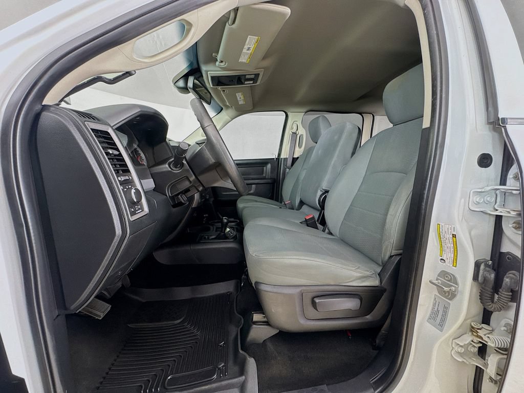 Used 2015 RAM 2500 Tradesman w/ Chrome Appearance Group AWD/4WD image 12