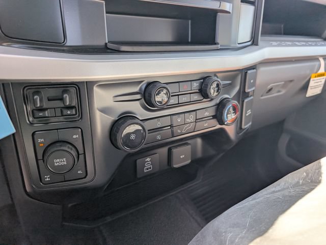 New 2026 Ford F250 XL w/ XL Chrome Package AWD/4WD image 21