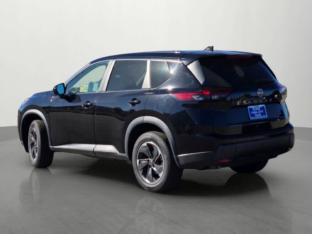 Used 2024 Nissan Rogue SV FWD image 4