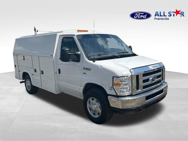 Used 2017 Ford E-350 and Econoline 350 Super Duty image 1