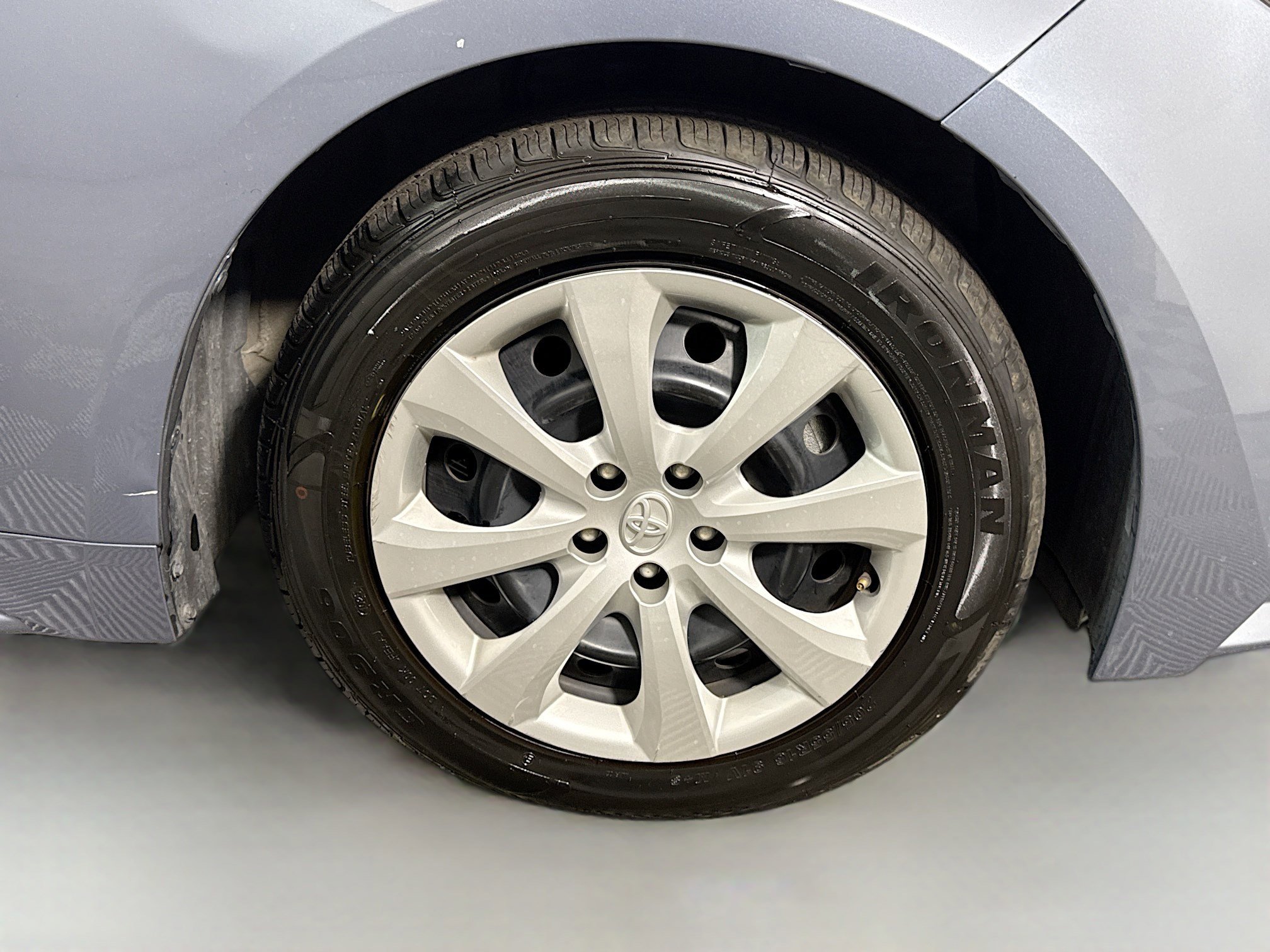 Used 2024 Toyota Corolla LE image 31