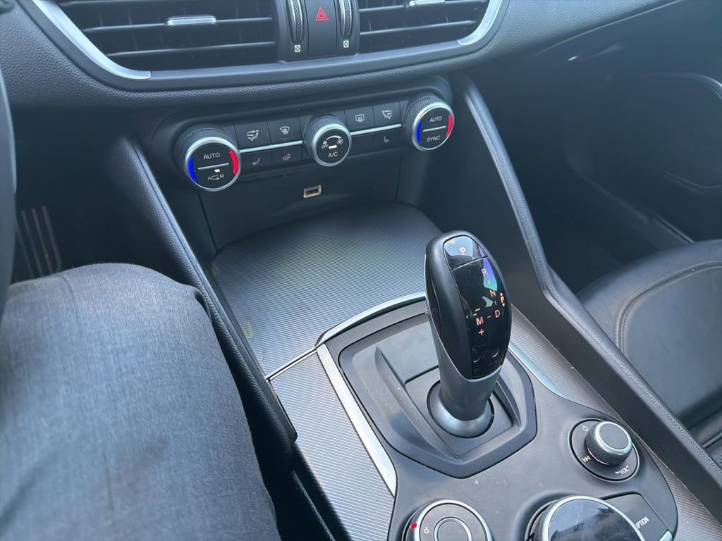 Used 2019 Alfa Romeo Giulia Ti Sport w/ Quick Order Package 22U Sport image 4
