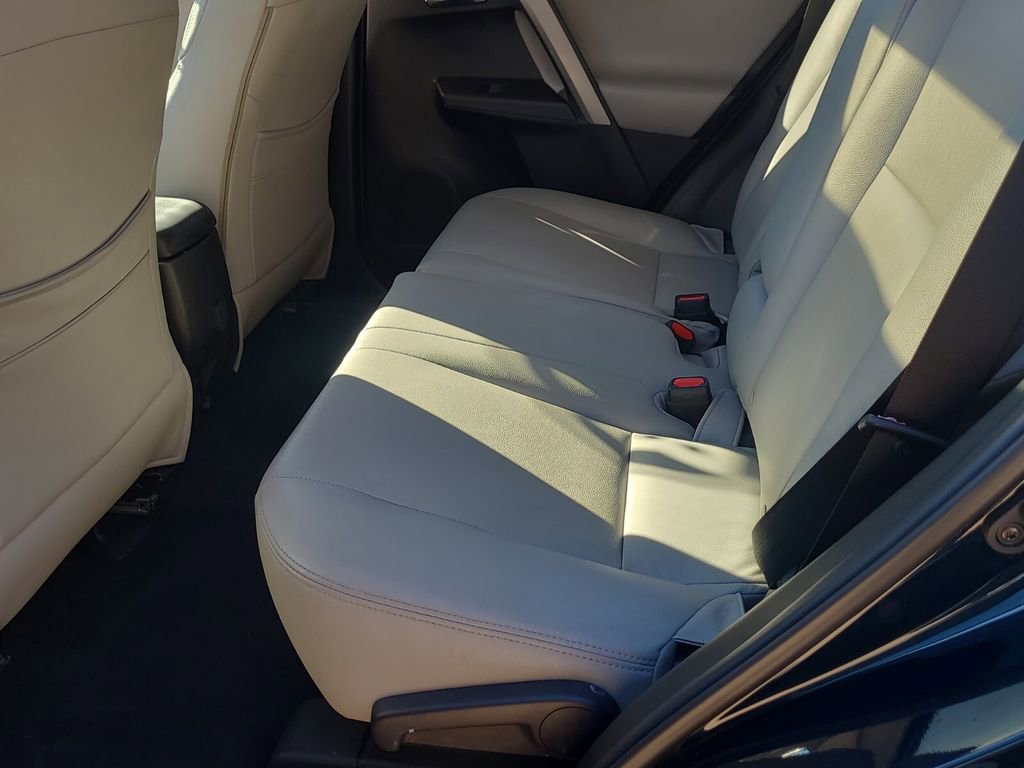 Used 2018 Toyota RAV4 XLE image 13