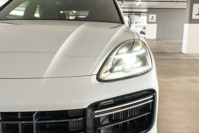 Used 2023 Porsche Cayenne Turbo AWD/4WD image 67