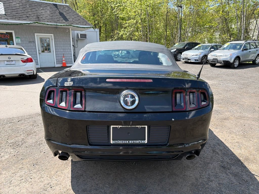 Used 2014 Ford Mustang Convertible RWD image 6