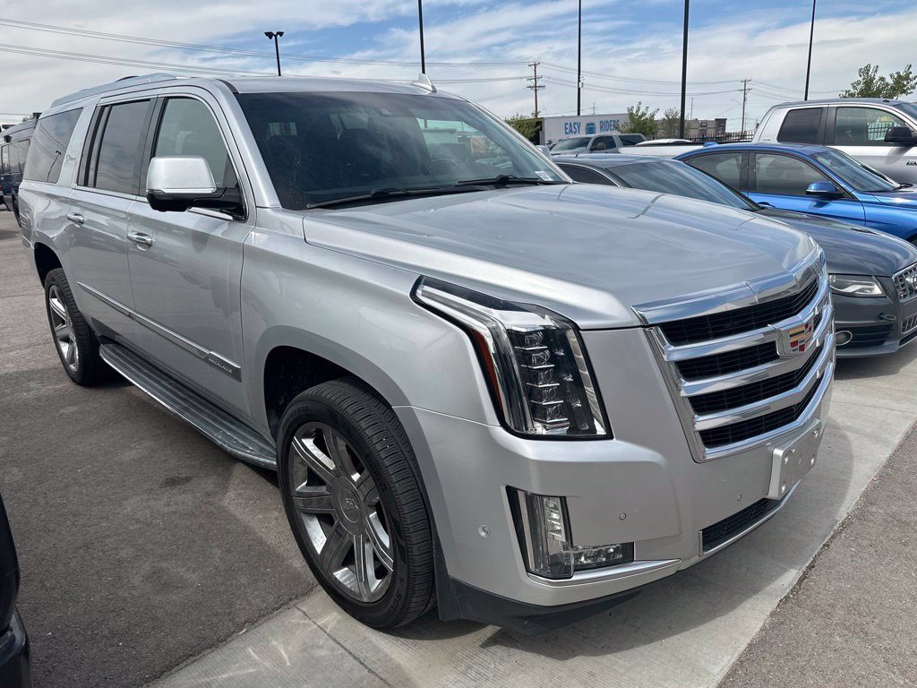Used 2019 Cadillac Escalade ESV Premium Luxury AWD/4WD image 4