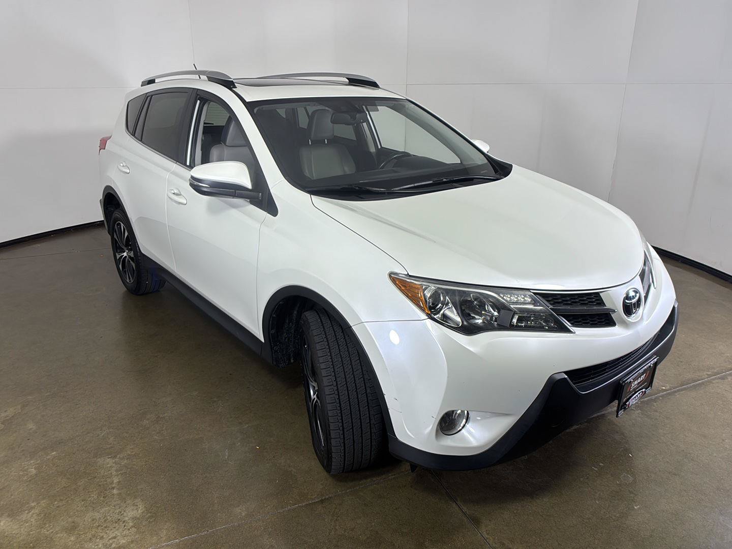 Used 2015 Toyota RAV4 Limited AWD/4WD image 7
