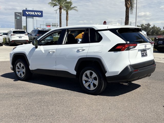 Used 2022 Toyota RAV4 LE AWD/4WD image 8