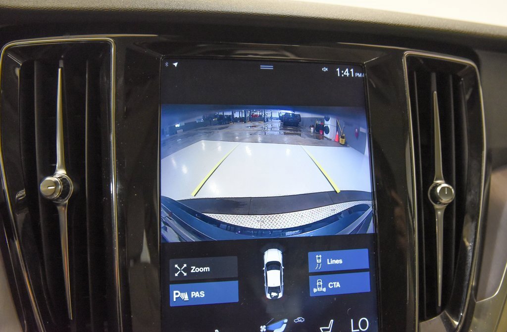 Used 2020 Volvo S60 T6 Momentum w/ Protection Package Premier image 19