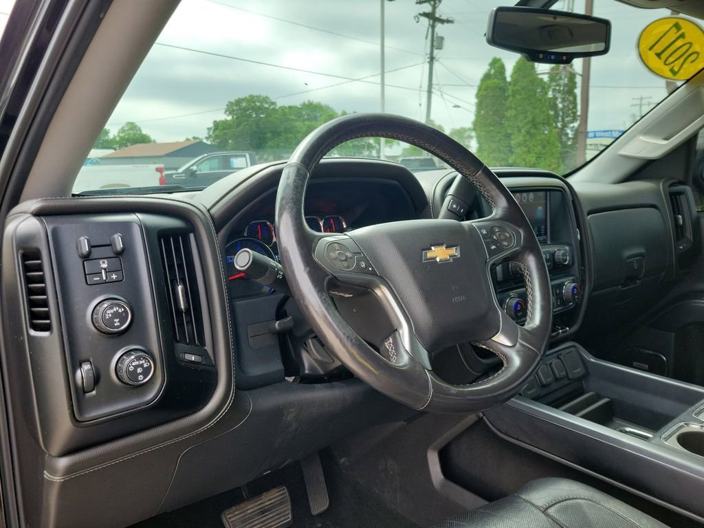 Used 2017 Chevrolet Silverado 1500 LTZ Z71 w/ LTZ Plus Package AWD/4WD image 18