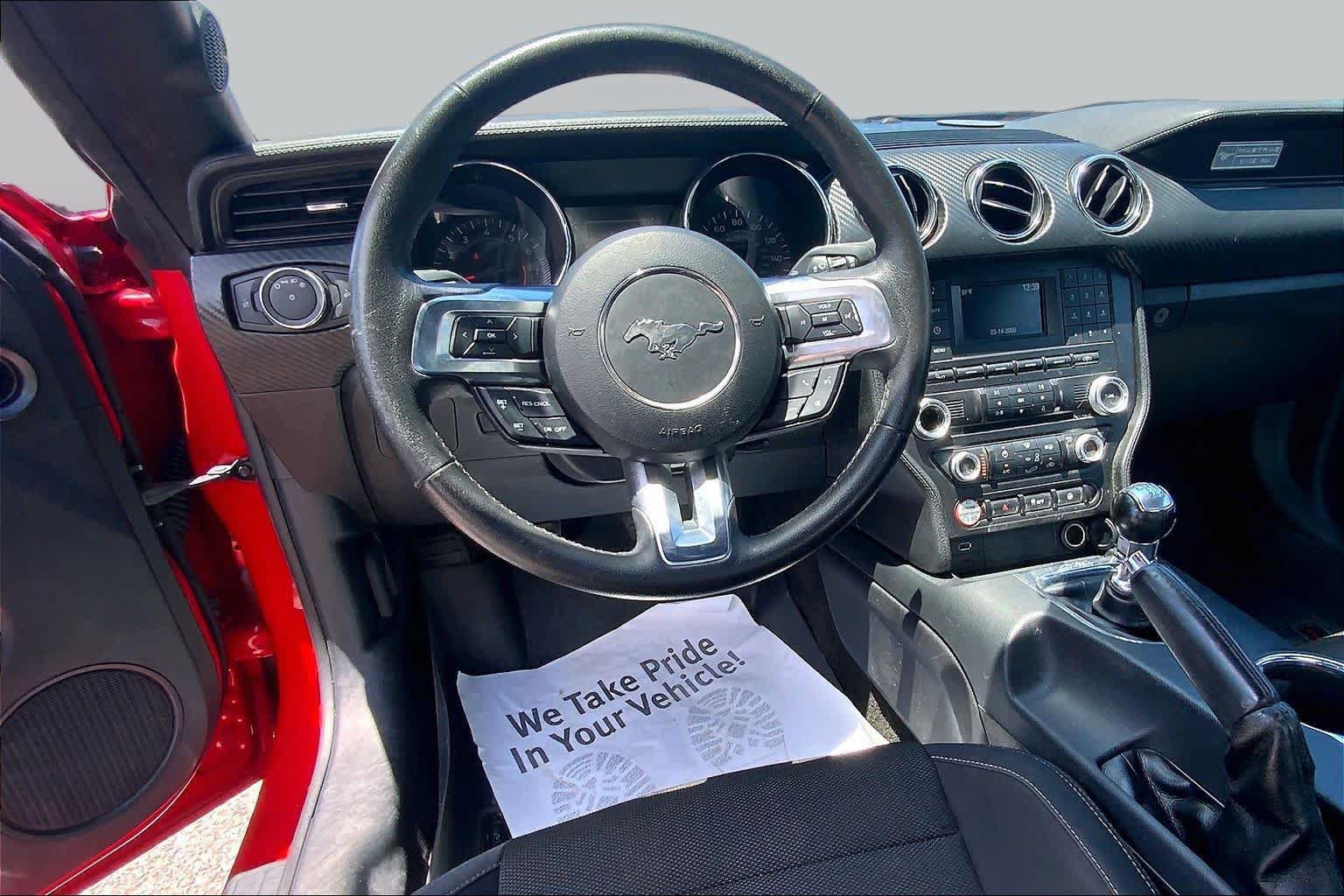 Used 2015 Ford Mustang Coupe RWD image 6