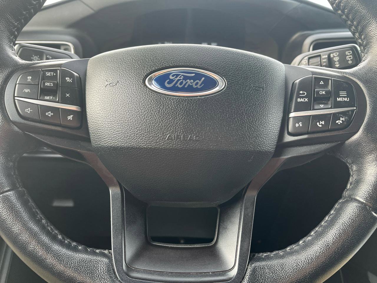 Used 2021 Ford Explorer Limited w/ Equipment Group 301A image 9