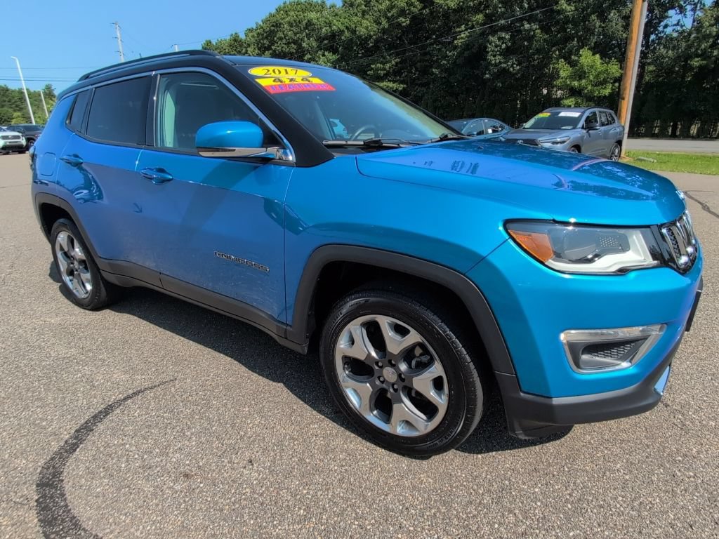 Used 2017 Jeep Compass Limited AWD/4WD image 9