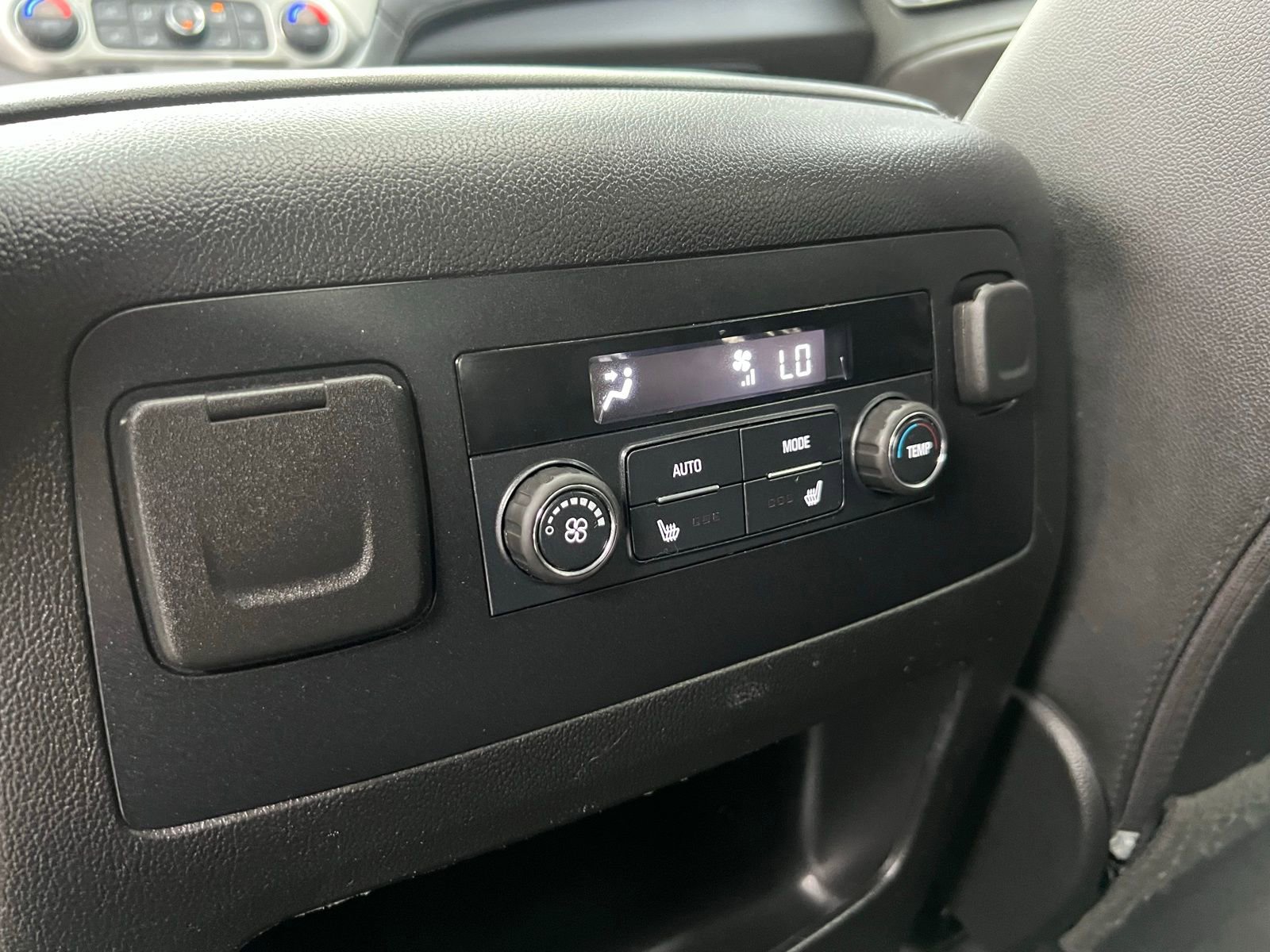 Used 2019 GMC Yukon SLT image 24