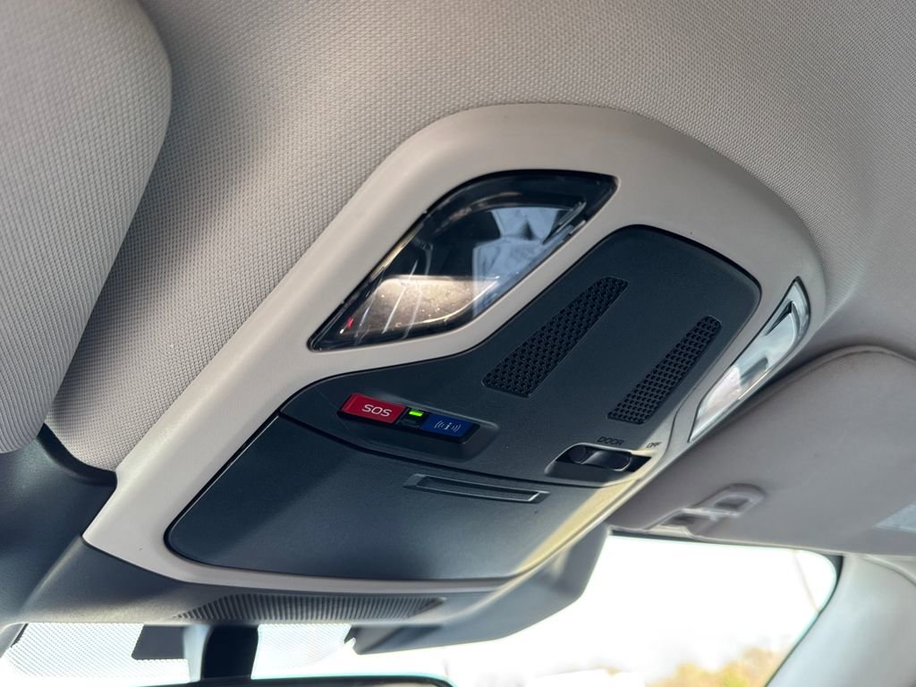 Used 2024 Subaru Outback Premium image 31