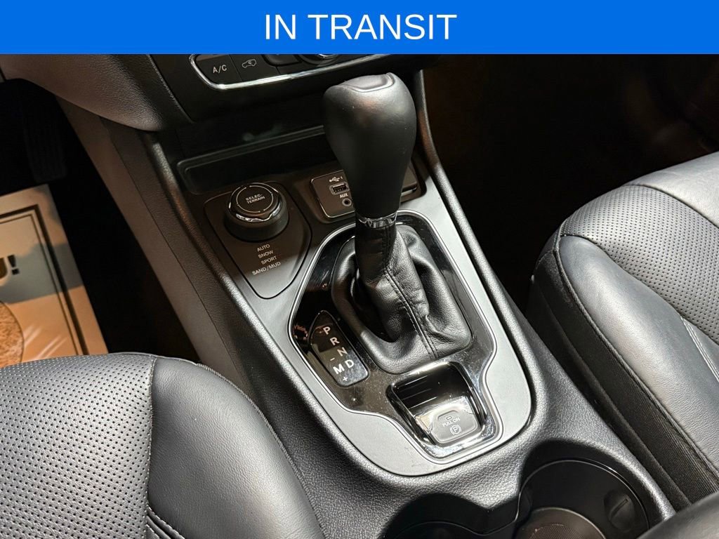 Used 2020 Jeep Cherokee Limited AWD/4WD image 29
