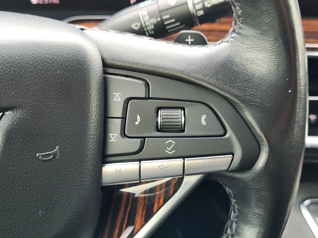 Certified 2021 Cadillac Escalade Premium Luxury image 30