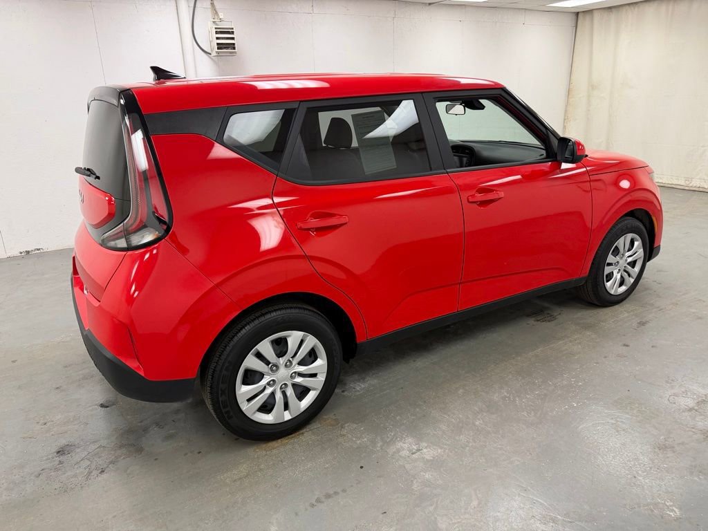 Used 2024 Kia Soul LX image 6
