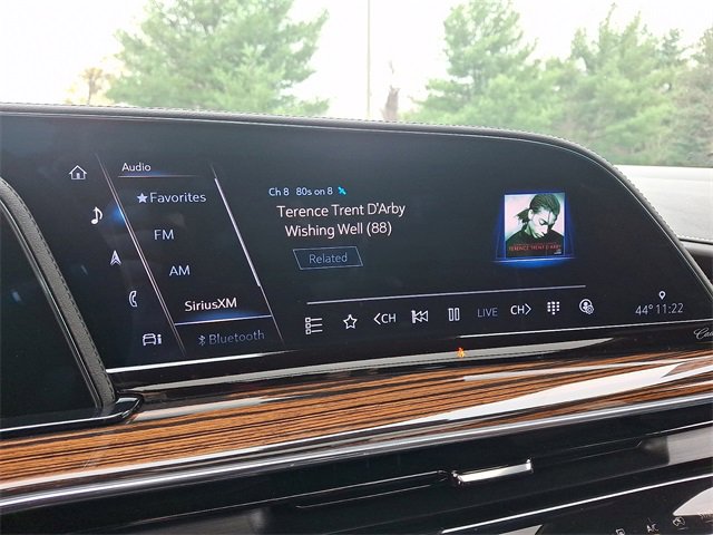 Used 2024 Cadillac Escalade ESV Premium Luxury w/ Performance Package image 19