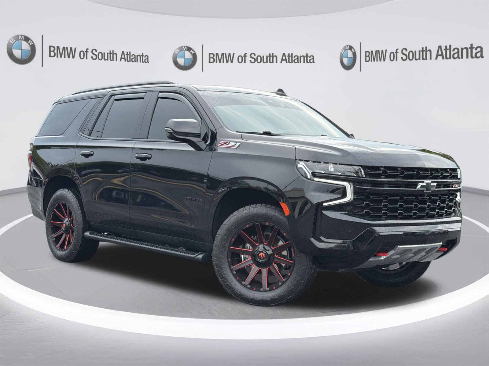 Used 2023 Chevrolet Tahoe Z71 w/ Luxury Package AWD/4WD image 2