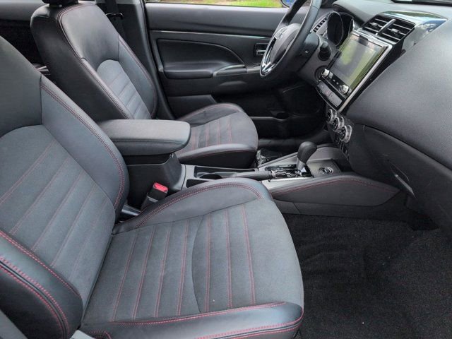 Used 2025 Mitsubishi Outlander Sport AWD image 30