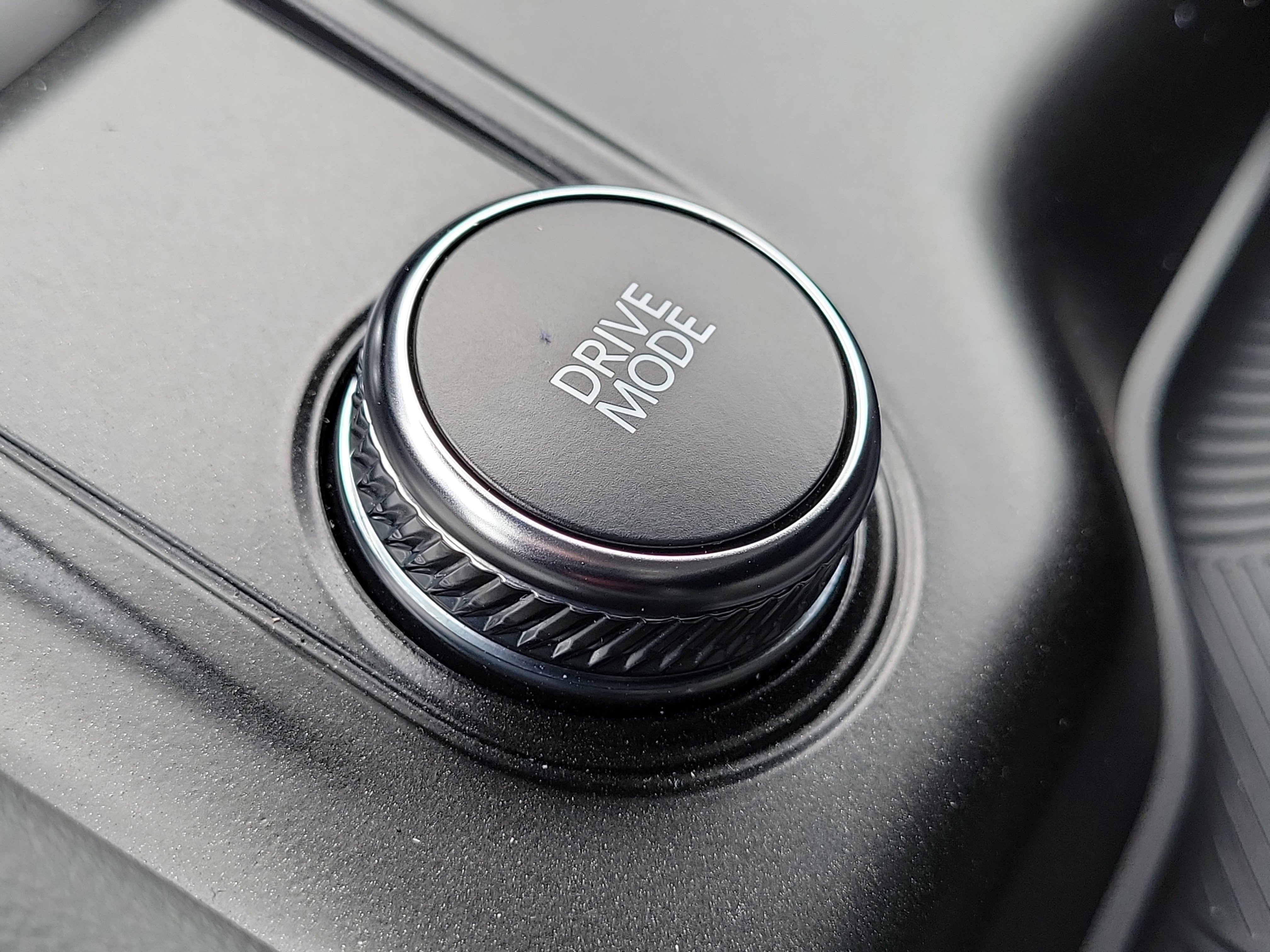 Certified 2025 Ford Explorer Active image 32