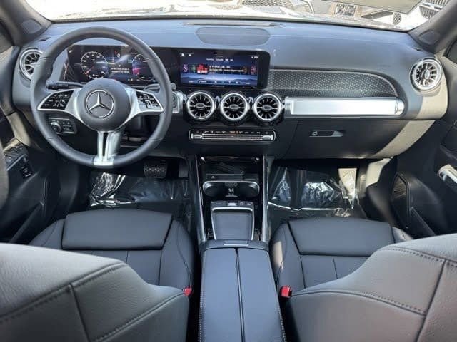 New 2025 Mercedes-Benz GLB 250 image 8