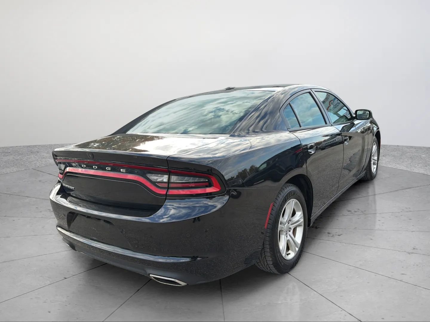 Used 2021 Dodge Charger SXT w/ Leather Interior Group image 13