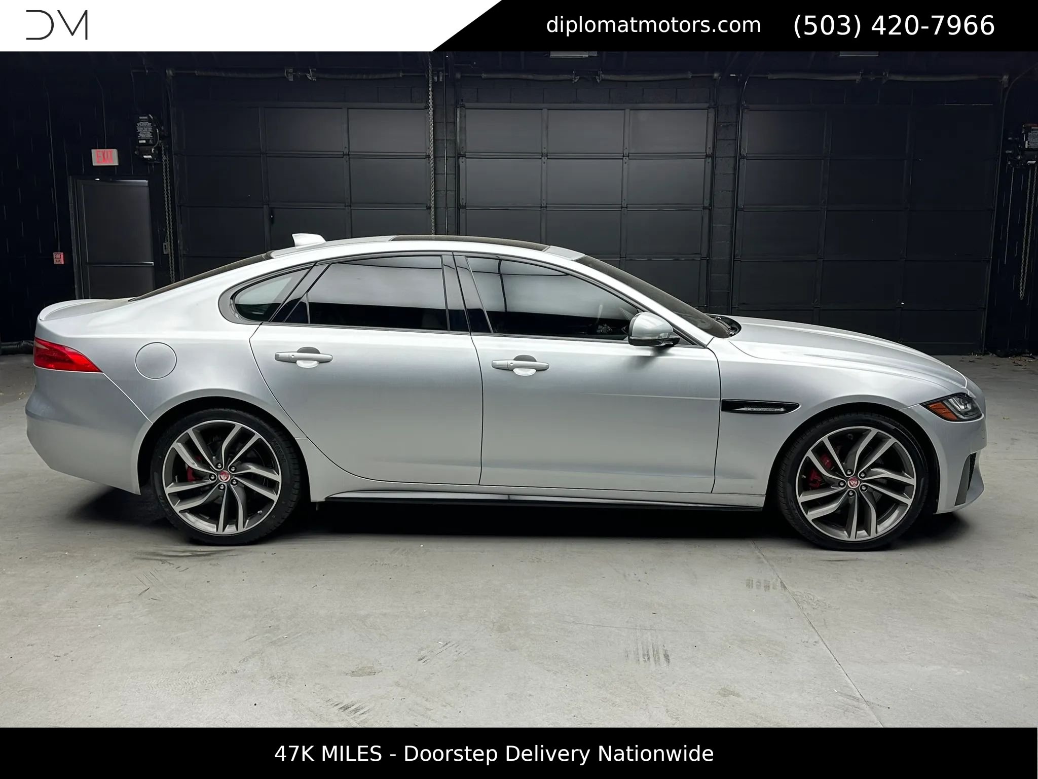 Used 2018 Jaguar XF S RWD image 8