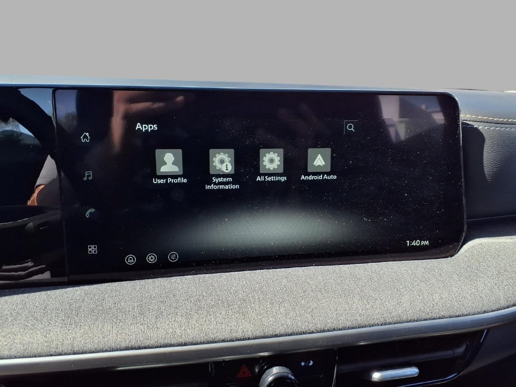 Used 2026 Nissan Kicks SV w/ SV Premium Package FWD image 8