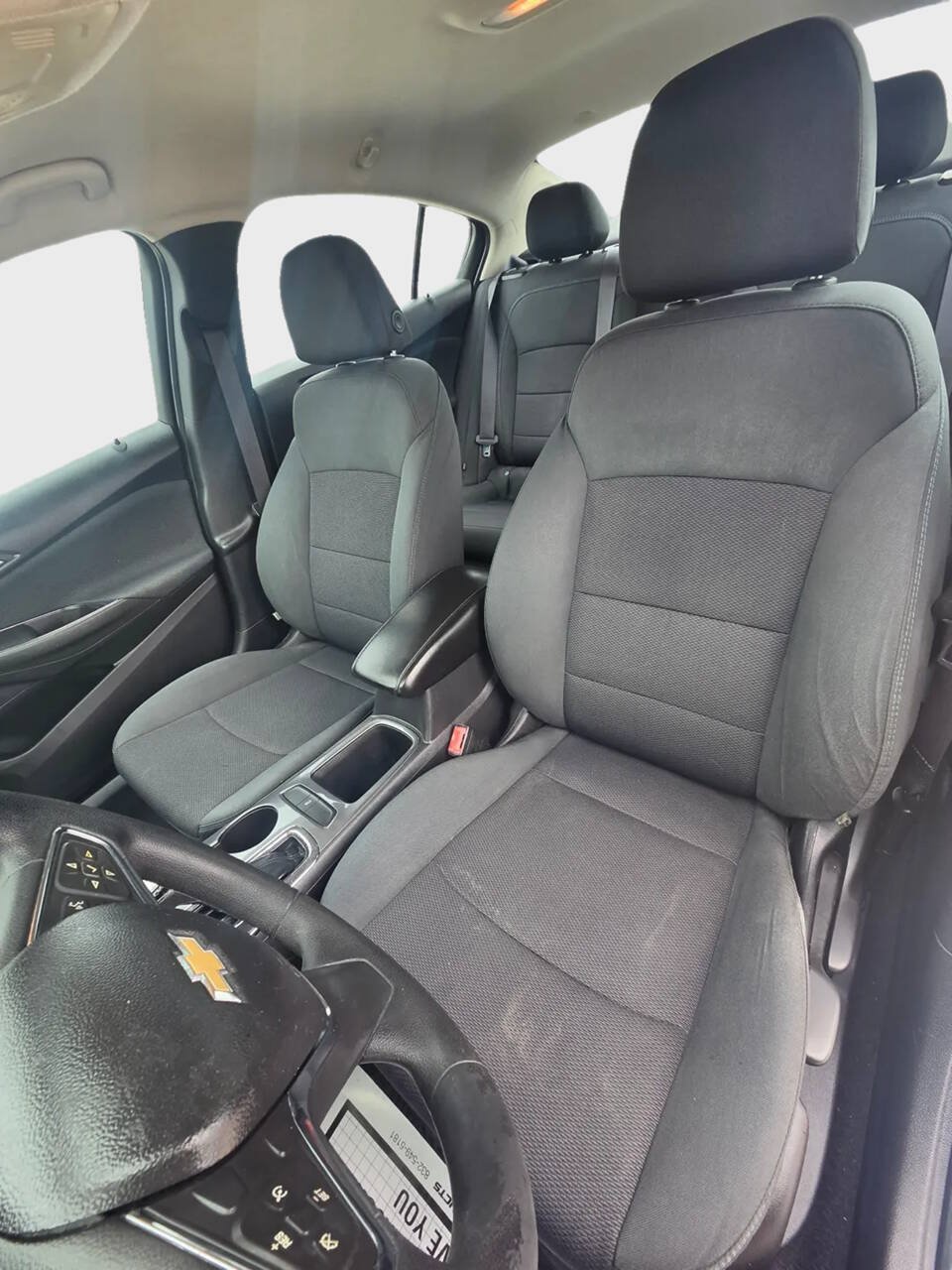 Used 2017 Chevrolet Cruze LT FWD image 10